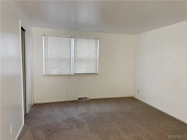 $2,675 | 263 Fruitwood Terrace, Amherst, NY 14221