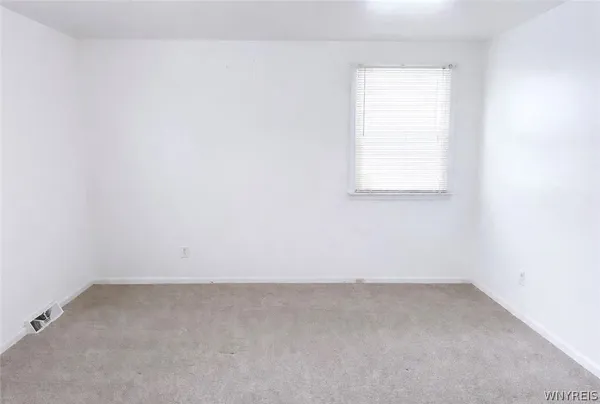 $2,675 | 263 Fruitwood Terrace, Amherst, NY 14221