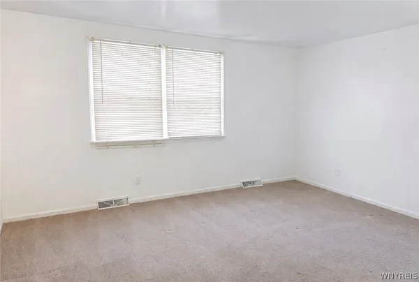 $2,675 | 263 Fruitwood Terrace, Amherst, NY 14221