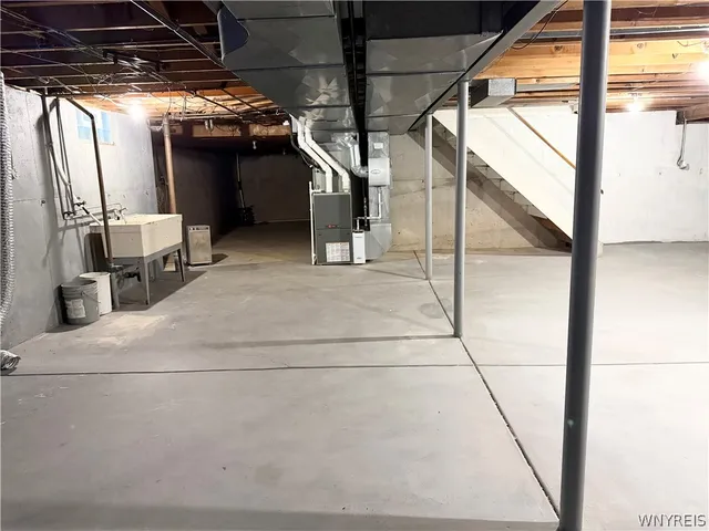 $2,675 | 263 Fruitwood Terrace, Amherst, NY 14221