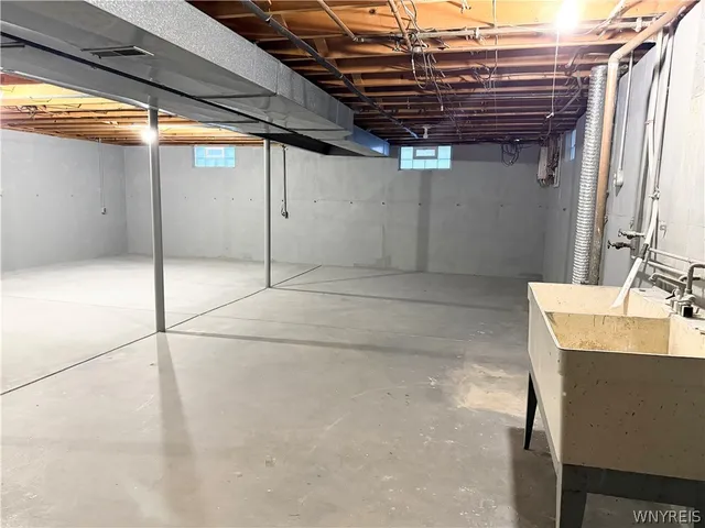 $2,675 | 263 Fruitwood Terrace, Amherst, NY 14221