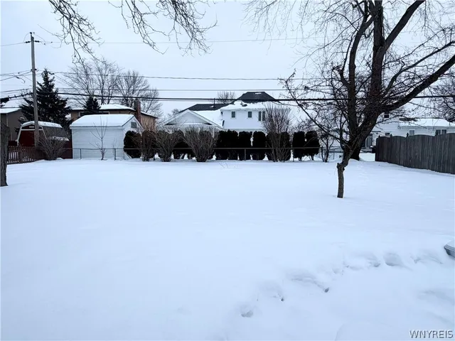 $2,675 | 263 Fruitwood Terrace, Amherst, NY 14221