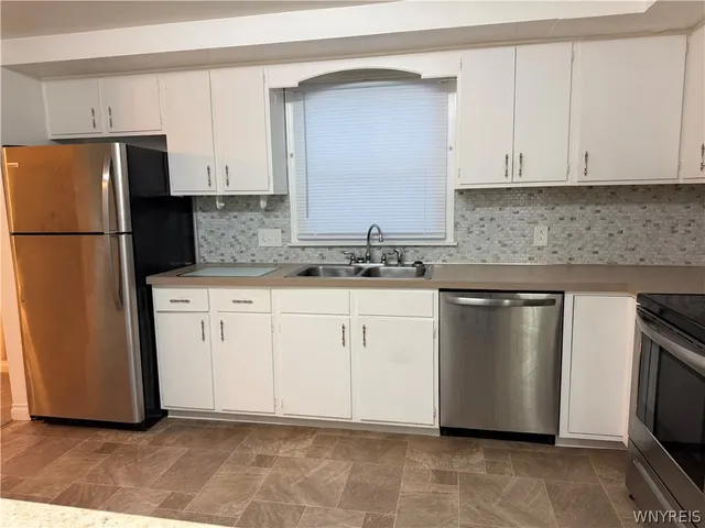 $2,675 | 263 Fruitwood Terrace, Amherst, NY 14221