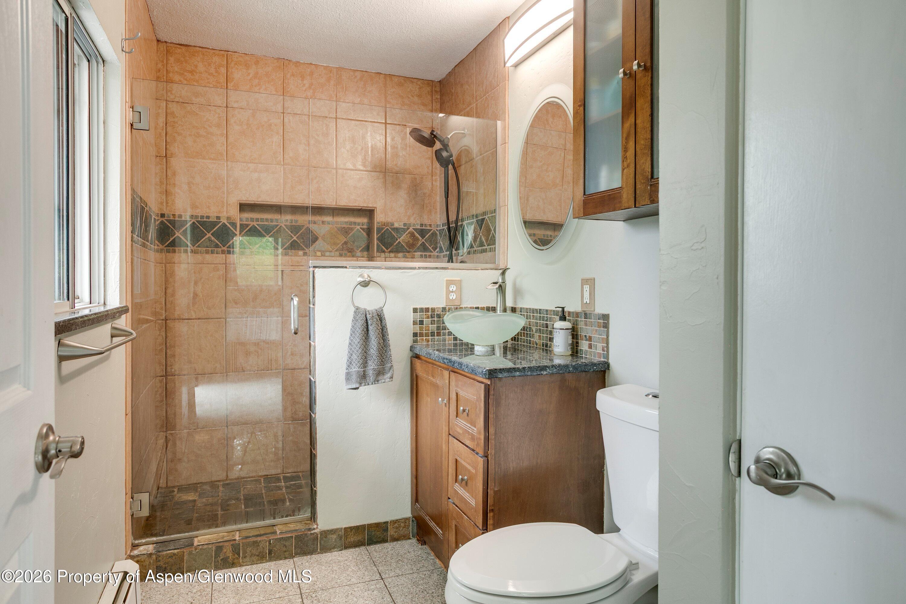 2218 Saddlehorn Road Grand Junction, CO 81507 - Photo 26 of 47 49-2218_Saddlehorn_Rd_Primary_Bath-1
