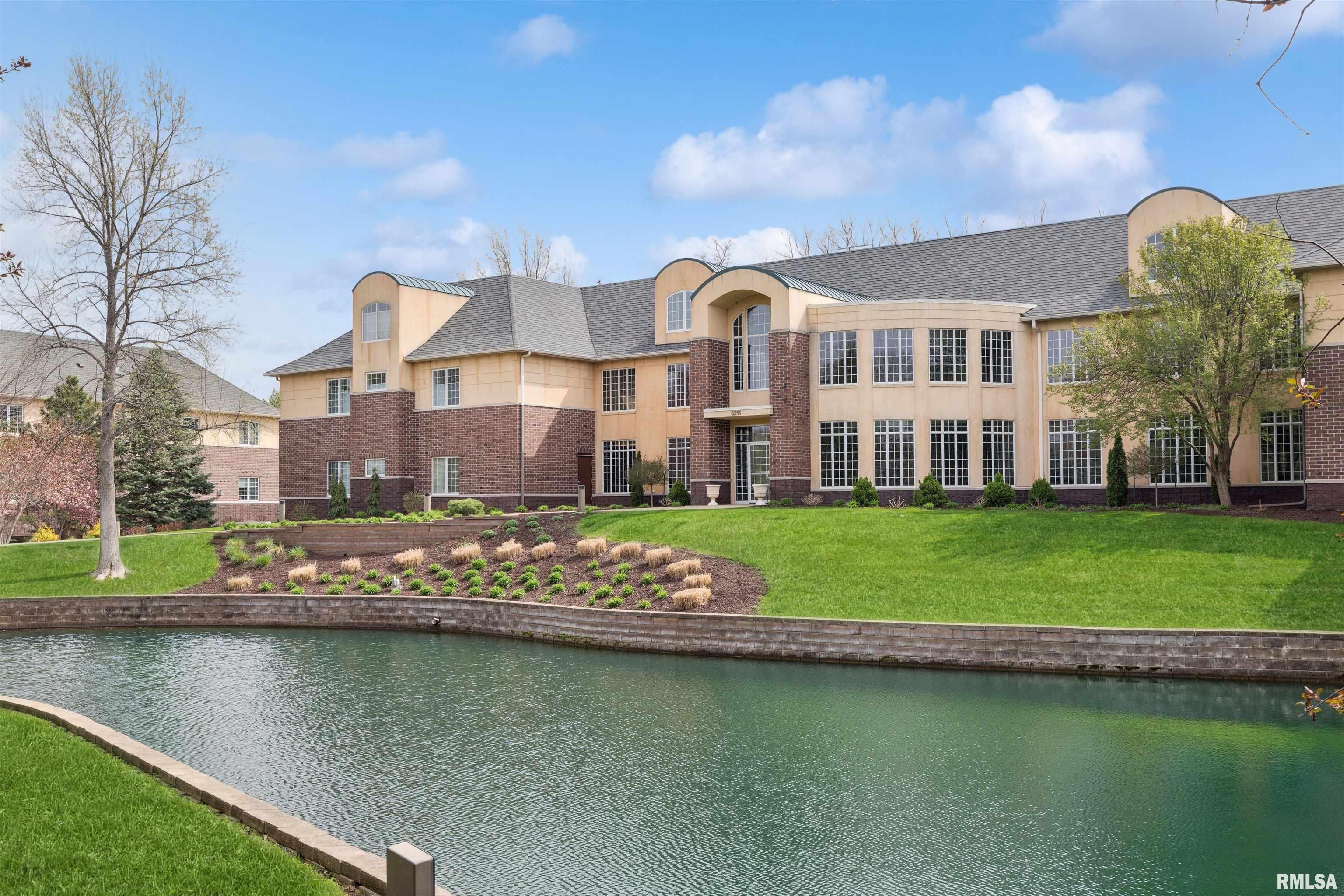 6211 Utica Ridge Road, Unit 204 Davenport, IA 52807 - Photo 3 of 67 Gallery Image 3