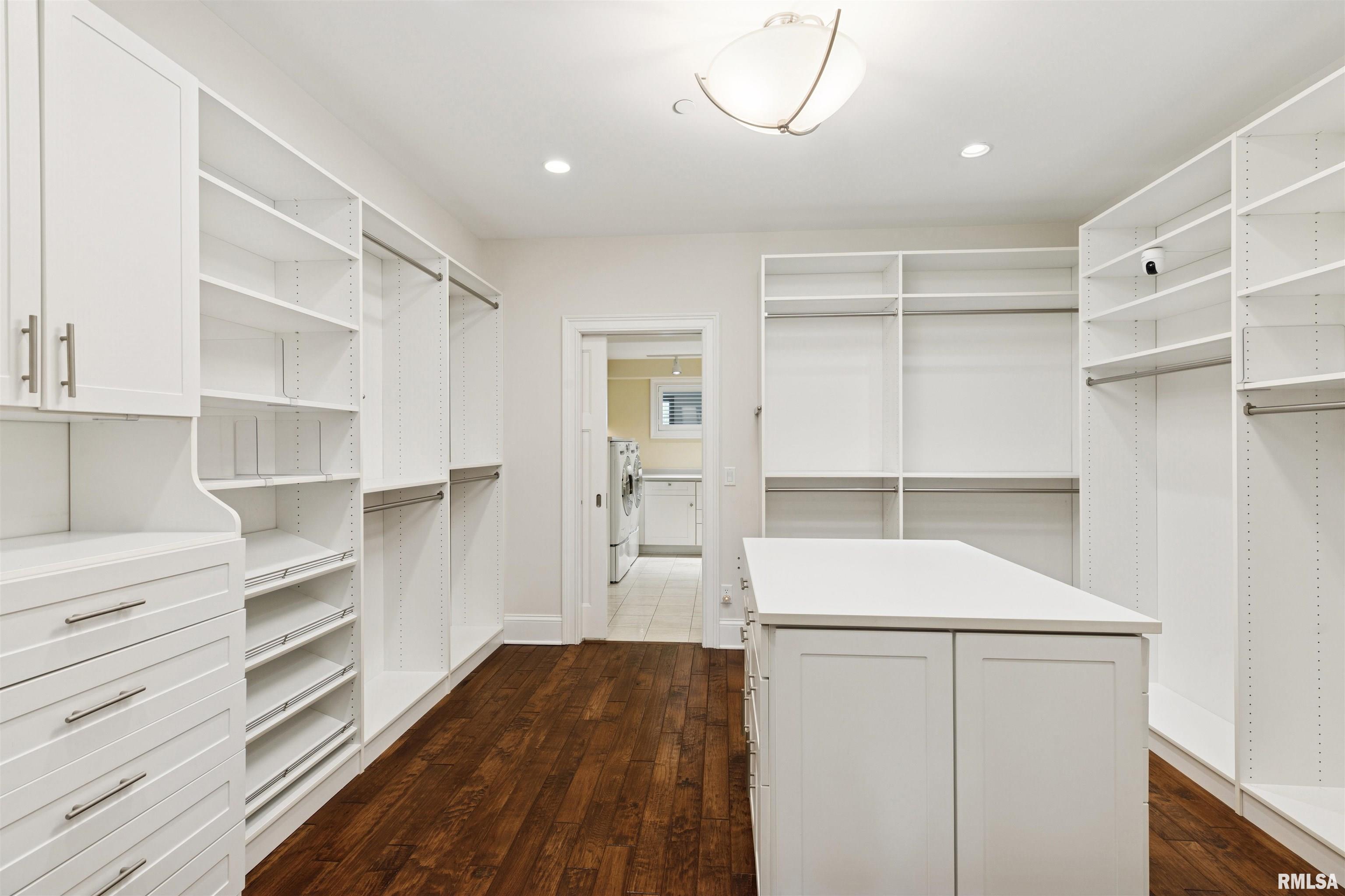 6211 Utica Ridge Road, Unit 204 Davenport, IA 52807 - Photo 33 of 67 Gallery Image 33