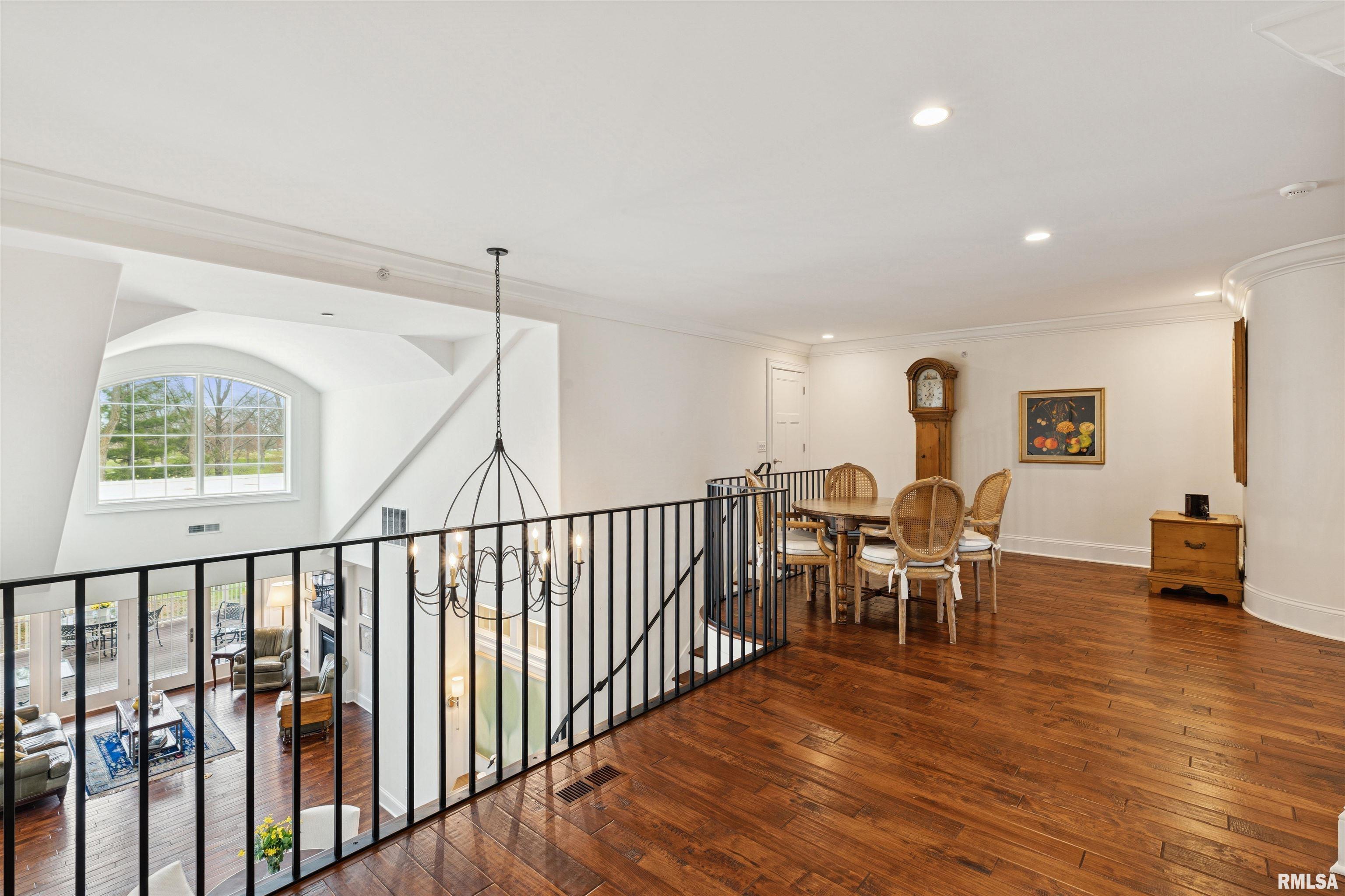 6211 Utica Ridge Road, Unit 204 Davenport, IA 52807 - Photo 38 of 67 Gallery Image 38
