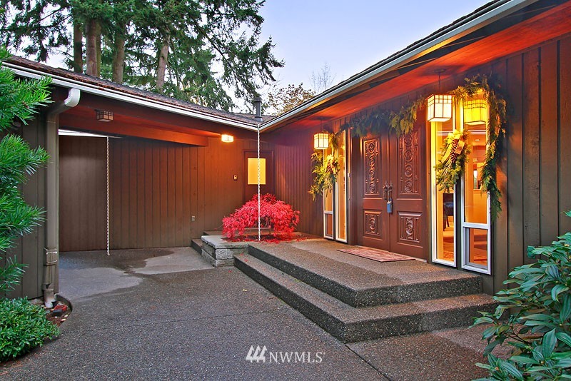 13440 Northeast 25th Street Bellevue, WA 98005 - Photo 2 of 22