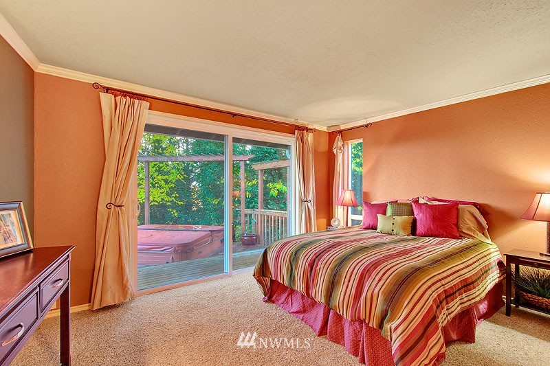 13440 Northeast 25th Street Bellevue, WA 98005 - Photo 11 of 22