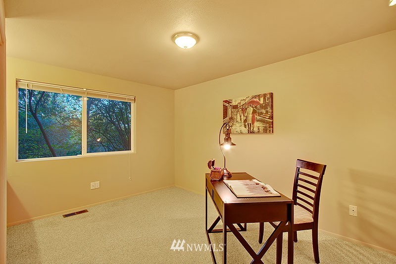 13440 Northeast 25th Street Bellevue, WA 98005 - Photo 15 of 22