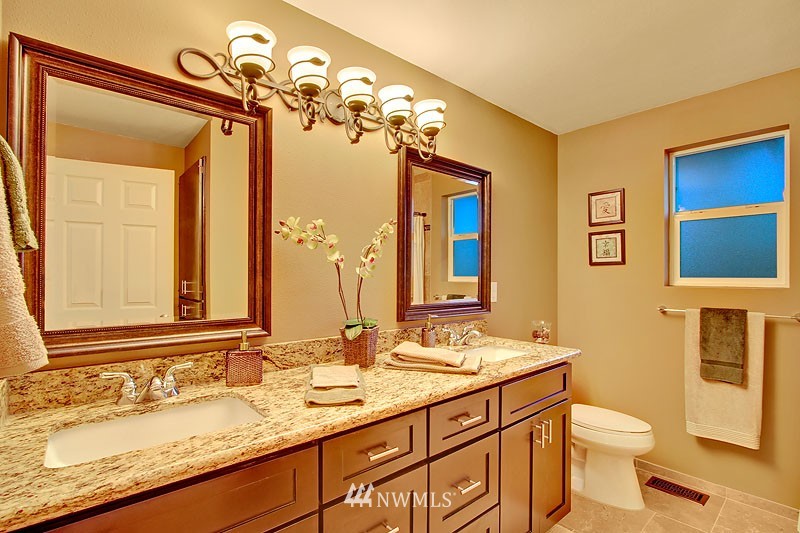 13440 Northeast 25th Street Bellevue, WA 98005 - Photo 16 of 22