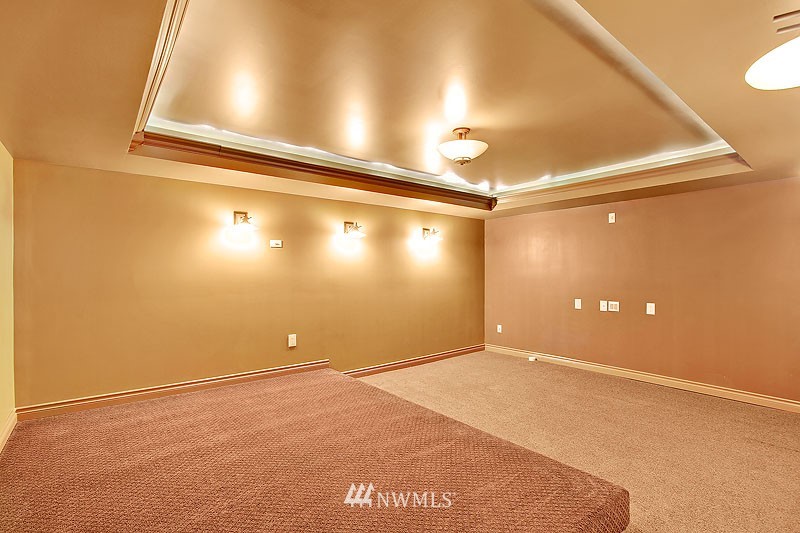 13440 Northeast 25th Street Bellevue, WA 98005 - Photo 19 of 22