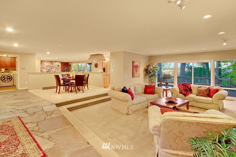 13440 Northeast 25th Street Bellevue, WA 98005 - Photo 5 of 22