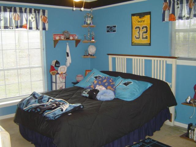 1517 Altice Mill Road Rocky Mount, VA 24151 - Photo 14 of 21 a bed sitting in a bedroom next to a window