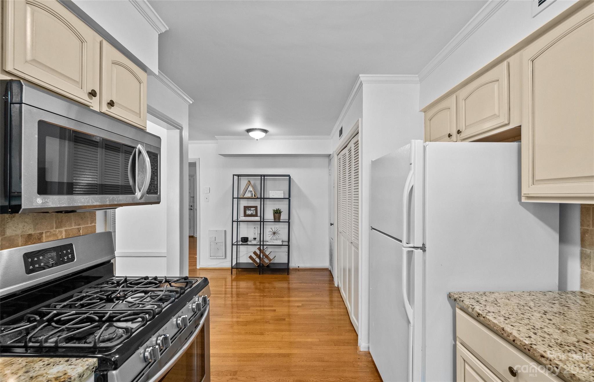 3508 Colony Road, Unit E Charlotte, NC 28211 - Photo 15 of 29 Gallery Image 15