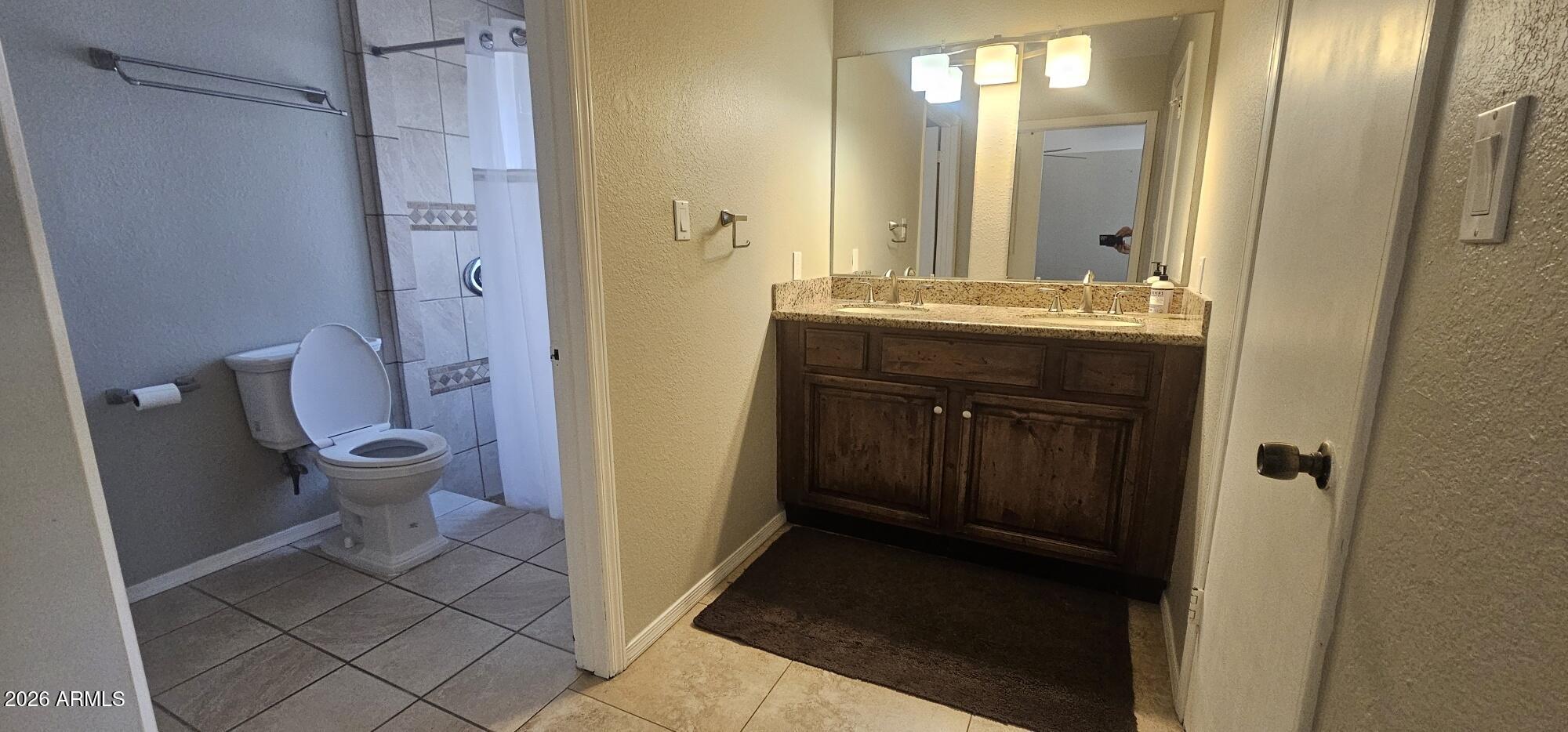 1131 East Redfield Road Phoenix, AZ 85022 - Photo 15 of 27 Vanity
