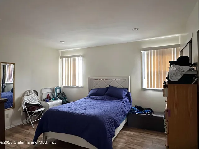 $988,000 | 37 East Stroud Avenue | Great Kills