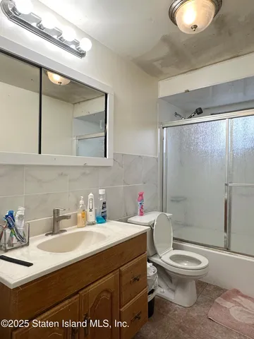 $988,000 | 37 East Stroud Avenue | Great Kills