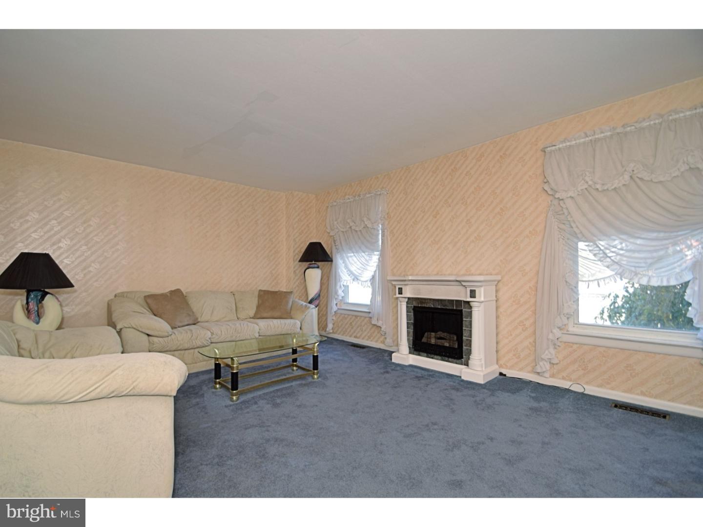 11015 Rennard Street Philadelphia, PA 19116 - Photo 5 of 23 Gallery Image 5