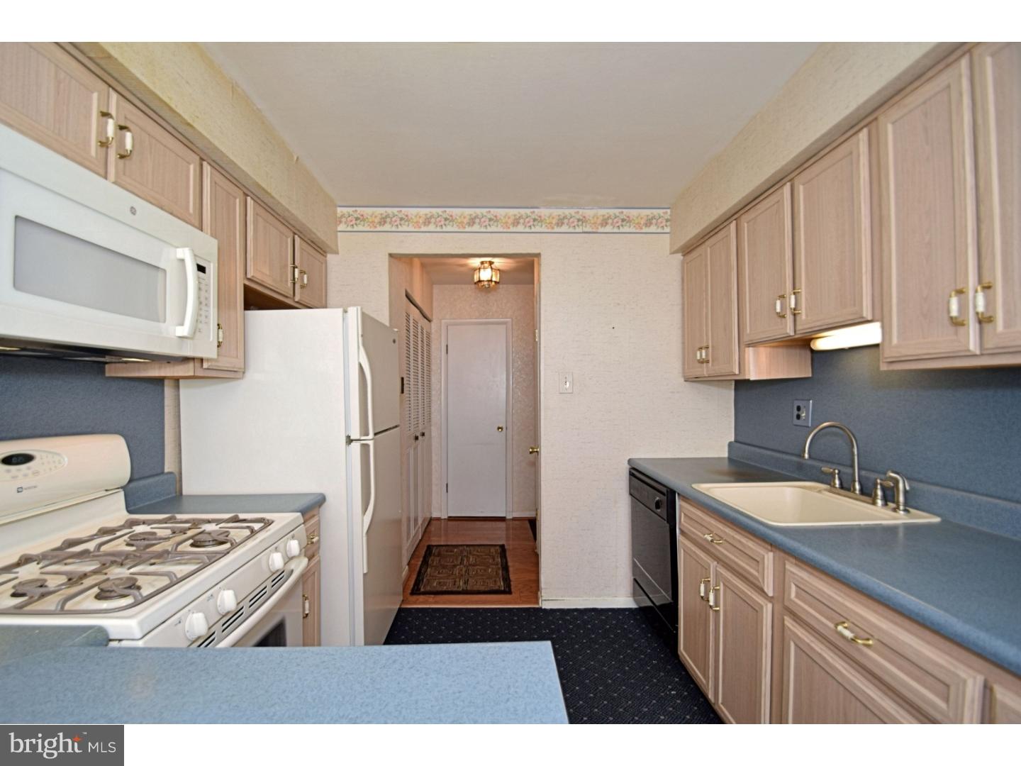 11015 Rennard Street Philadelphia, PA 19116 - Photo 9 of 23 Gallery Image 9