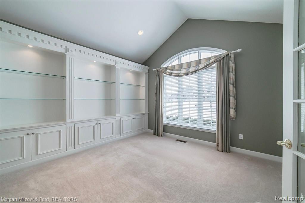 6968 Oakhurst Ridge Road Clarkston, MI 48348 - Photo 7 of 65