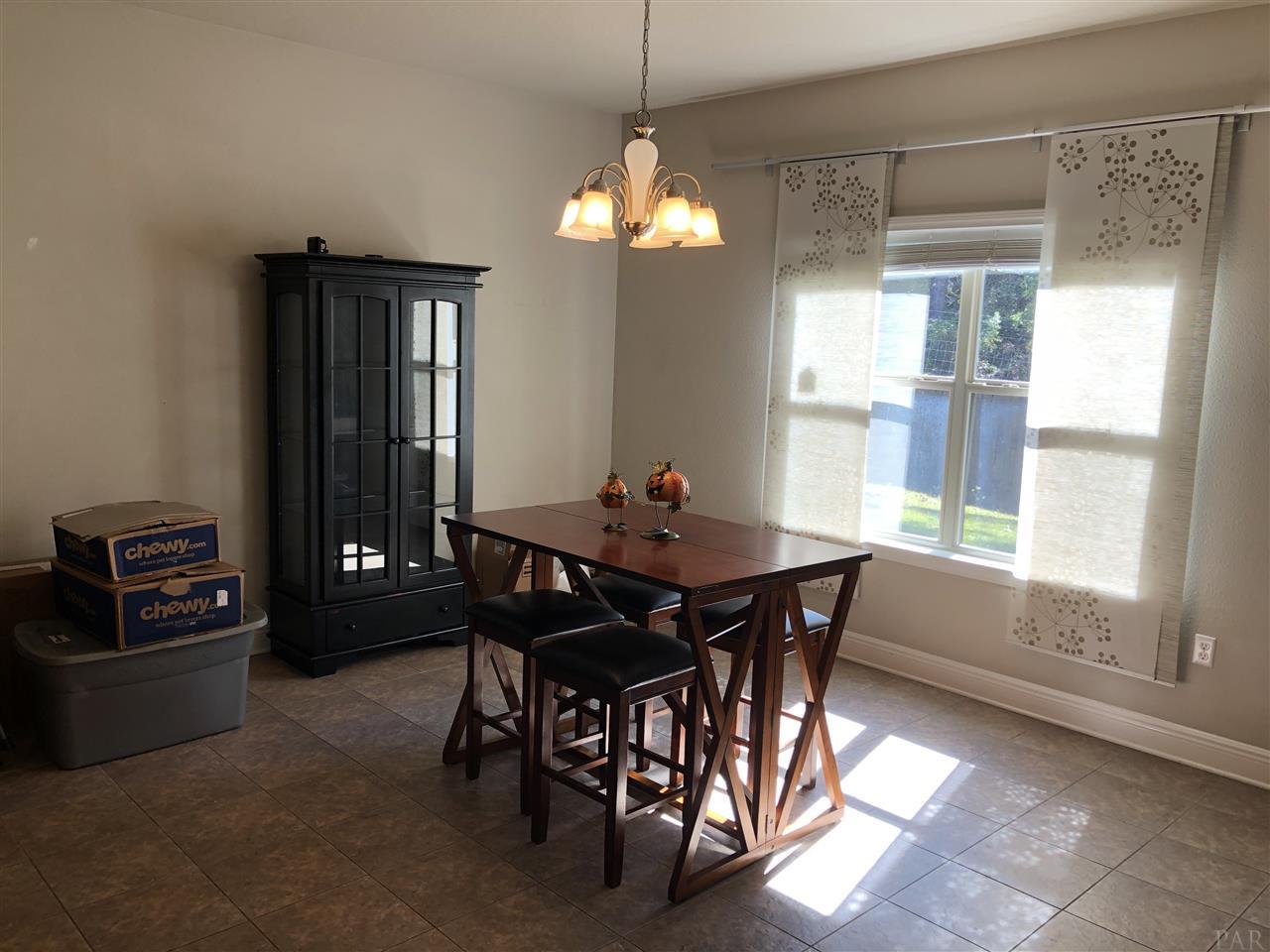 106 Traverse Lane Crestview, FL 32536 - Photo 4 of 12