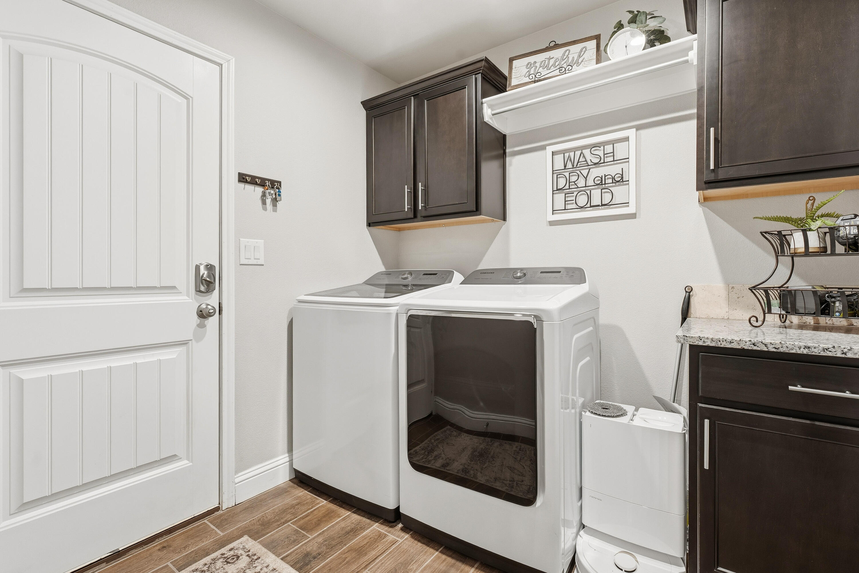 9901 Urbana Avenue Lubbock, TX 79424 - Photo 18 of 30 Utility room