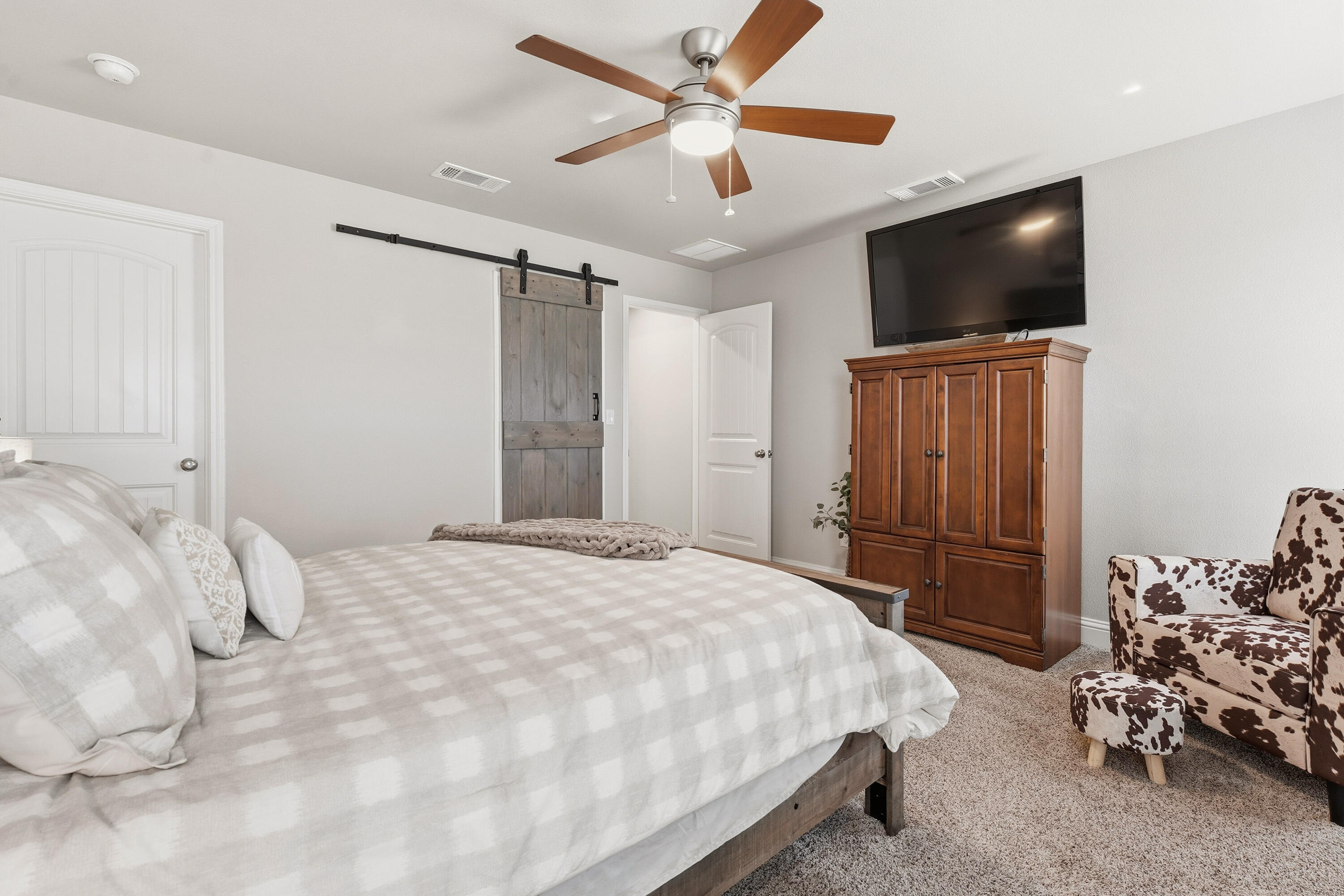 9901 Urbana Avenue Lubbock, TX 79424 - Photo 26 of 30 Bedroom4