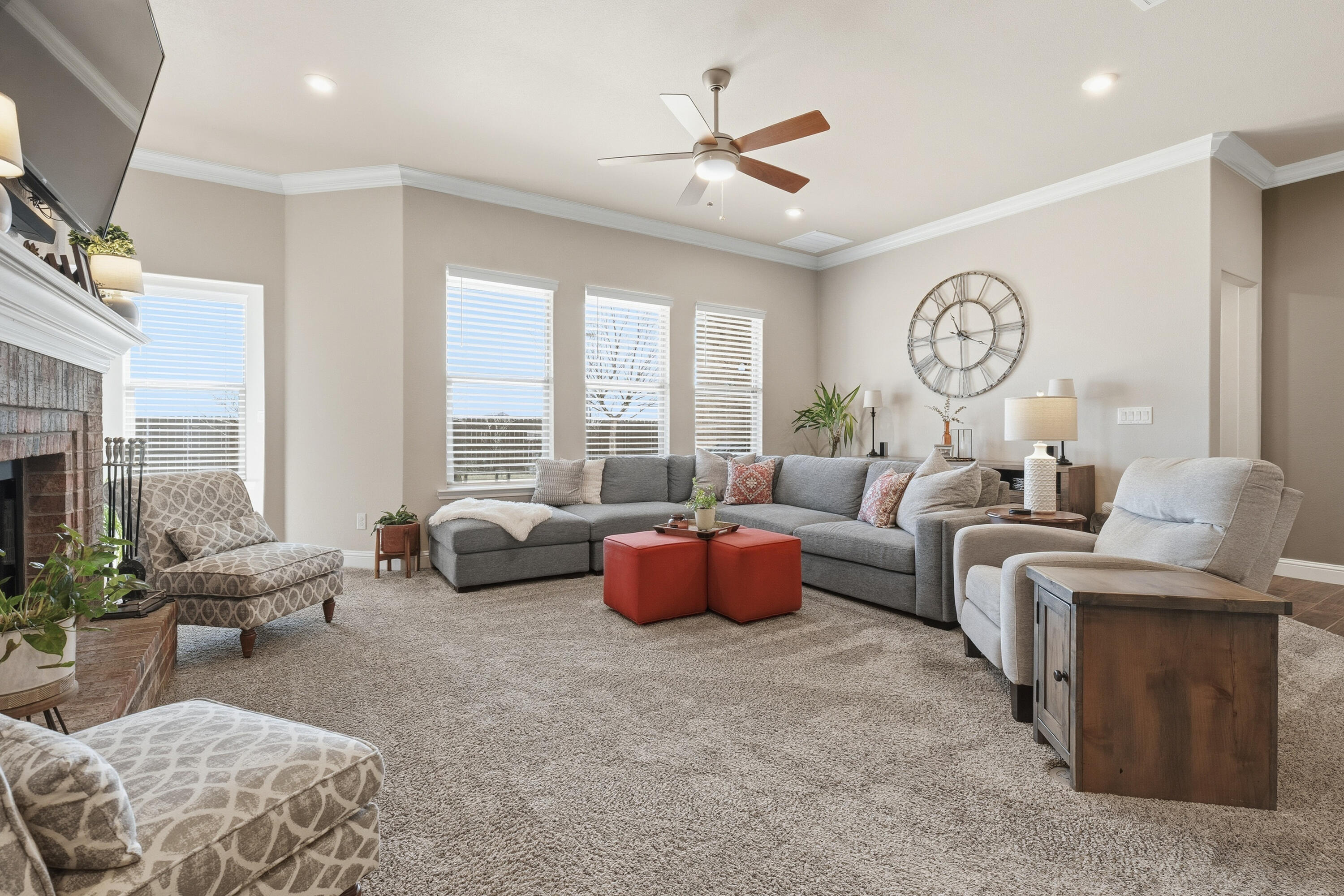 9901 Urbana Avenue Lubbock, TX 79424 - Photo 10 of 30 Living room