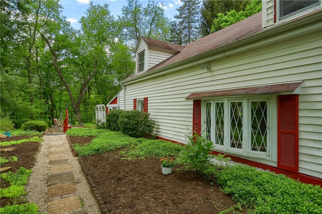 2275 Ferguson Road Allison Park, PA 15101 - Photo 3 of 25 Gallery Image 3