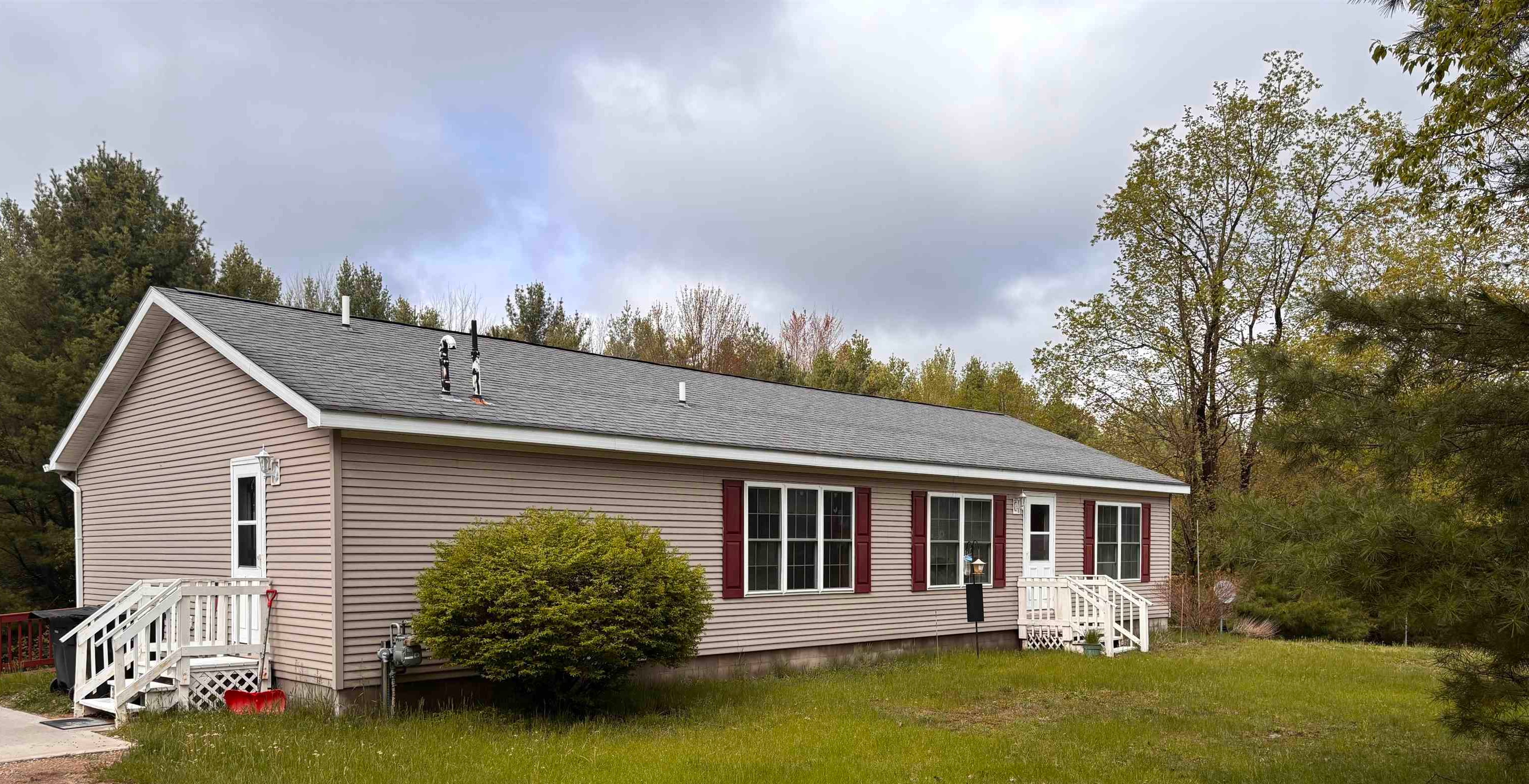 17536 Honor Highway Interlochen, MI 49643 - Photo 1 of 16