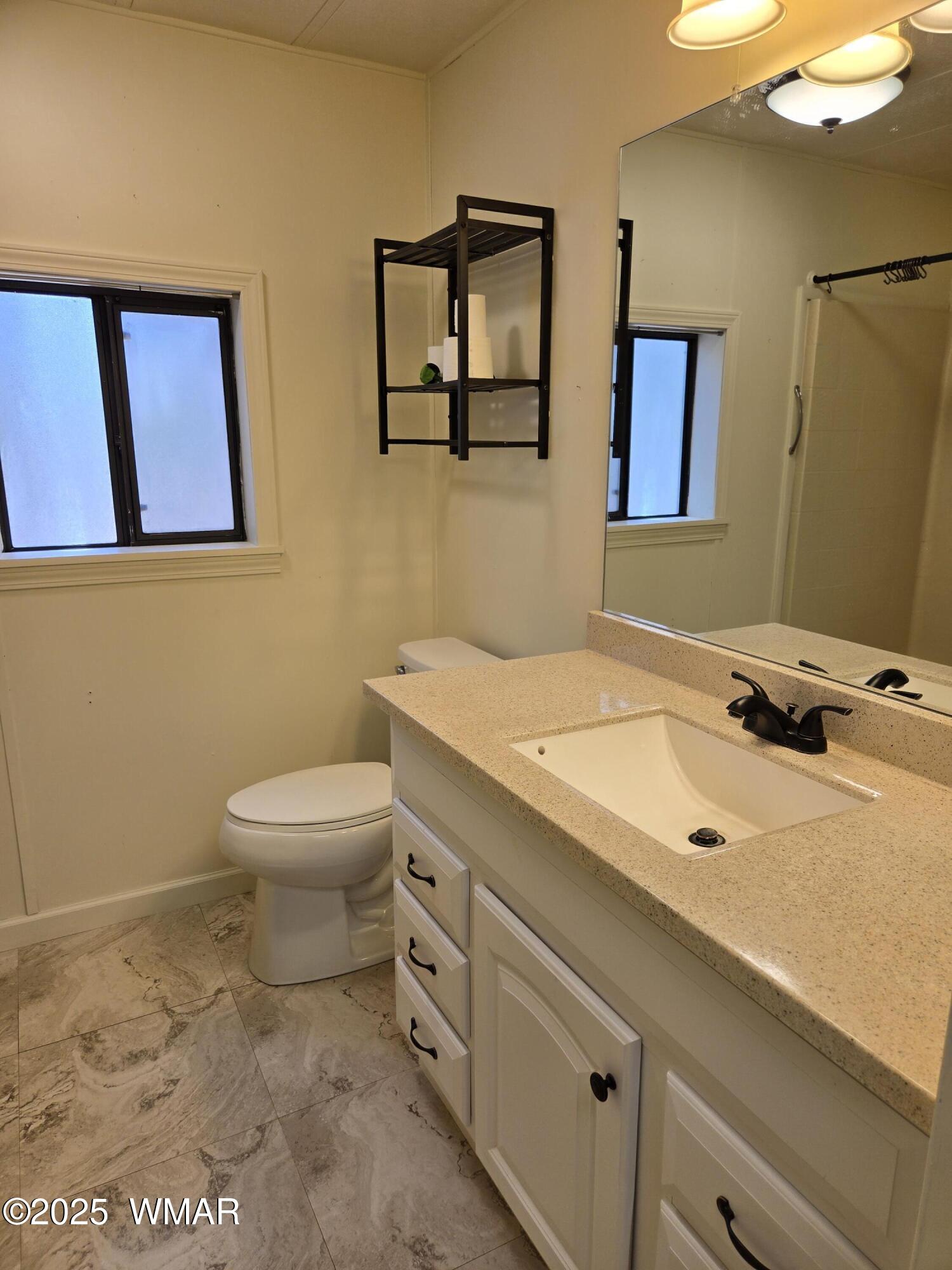 3860 South White Mountain Road, Unit 78 Show Low, AZ 85901 - Photo 12 of 18 Bathroom