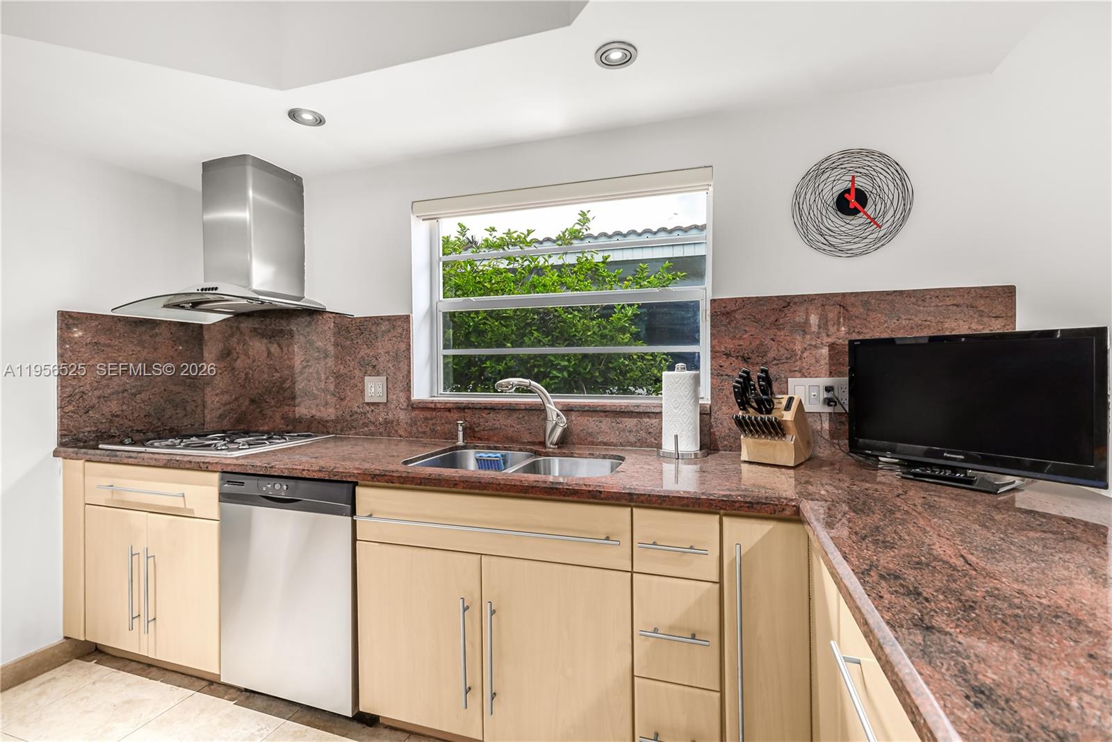 8801 Dickens Avenue Surfside, FL 33154 - Photo 32 of 44