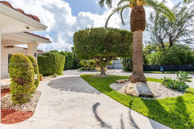 $1,925,000 | 8801 Dickens Avenue, Surfside, FL 33154