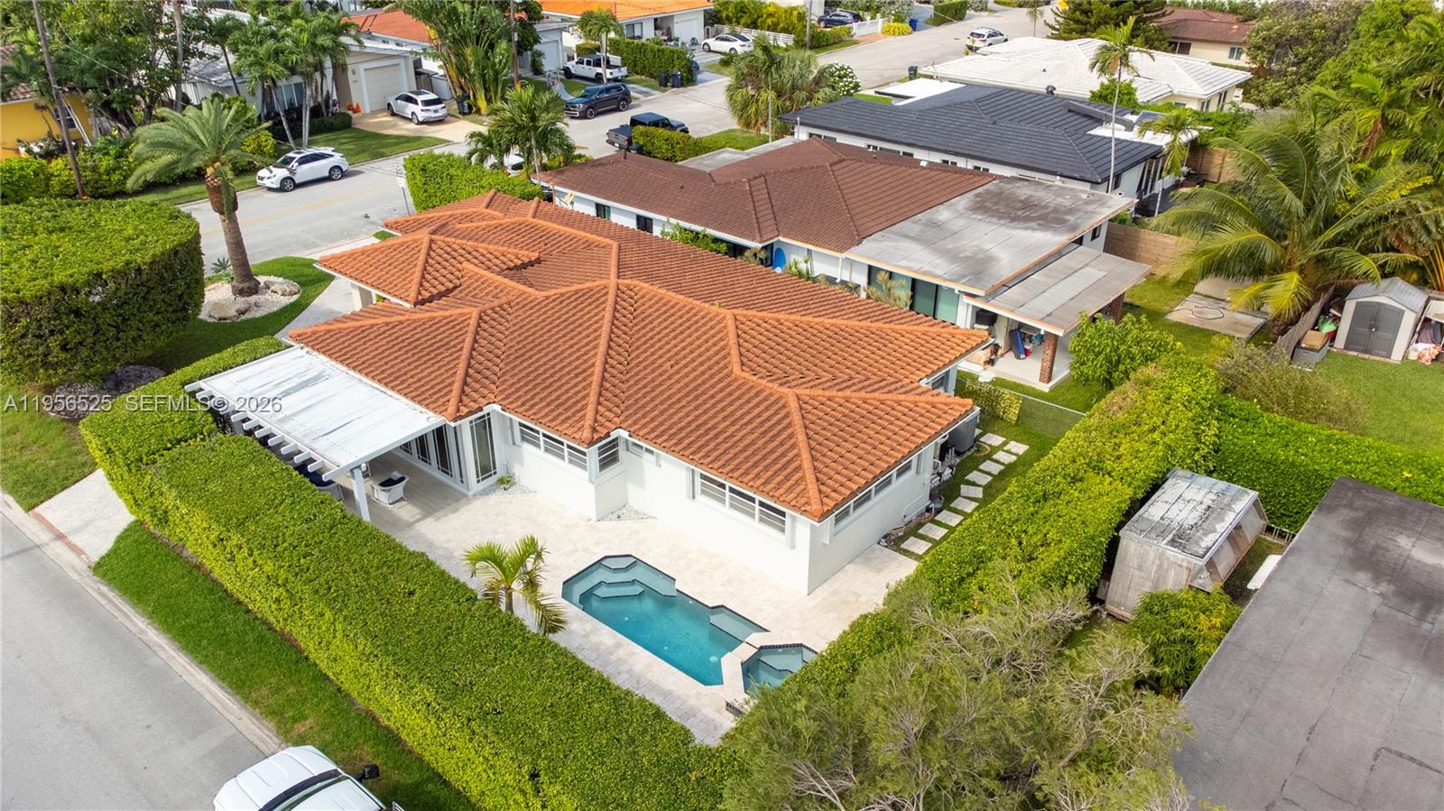 8801 Dickens Avenue Surfside, FL 33154 - Photo 4 of 44