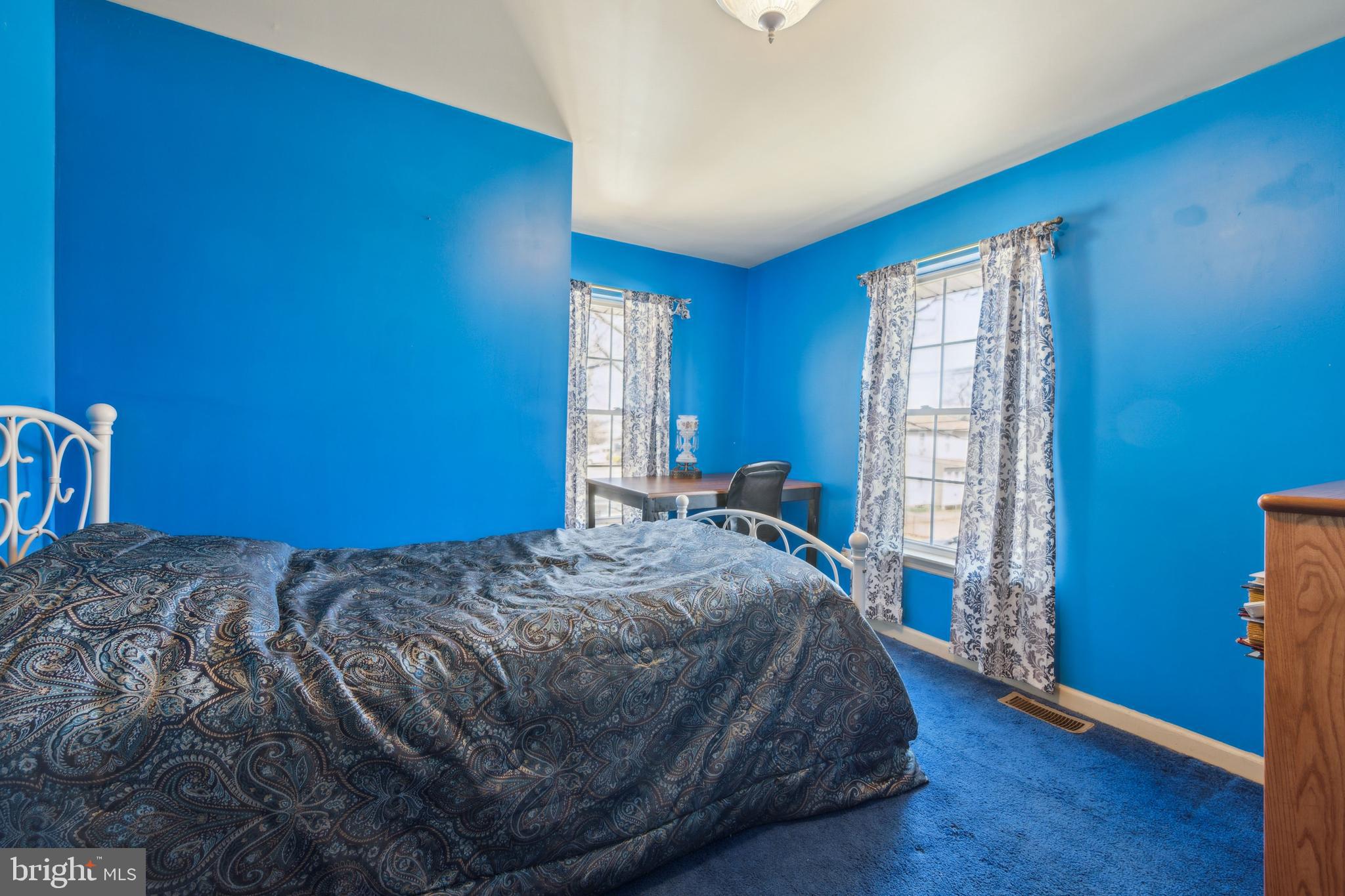 19 Stewart Avenue Delran, NJ 08075 - Photo 17 of 25 a bedroom with a bed and a window