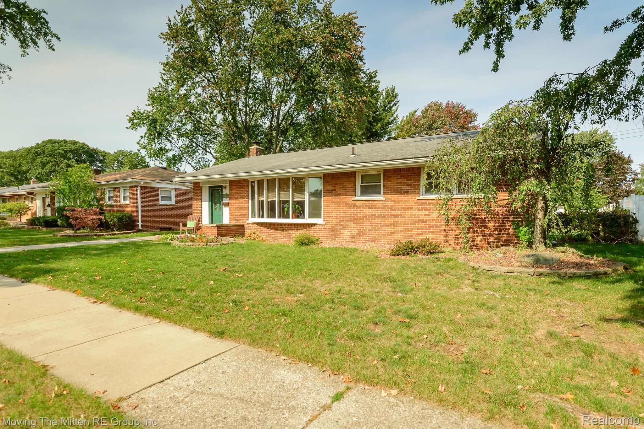 36776 Pinewood Road Wayne, MI 48184 - Photo 26 of 35 MTM_36776_pinewood-26.jpg