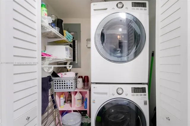 $13,500 | 4920 Southwest 76th Street, Miami, FL 33143