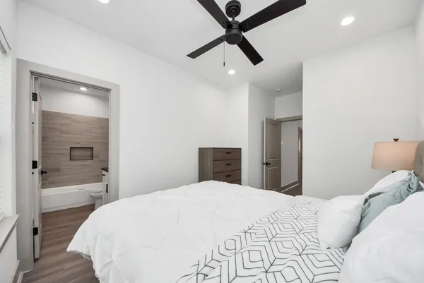 $2,440 | 5303 Kindred Garden Lane, Unit B, Houston, TX 77091