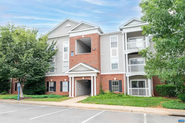 $210,000 | 195 Yellowstone Drive, Unit 103, Charlottesville, VA 22903