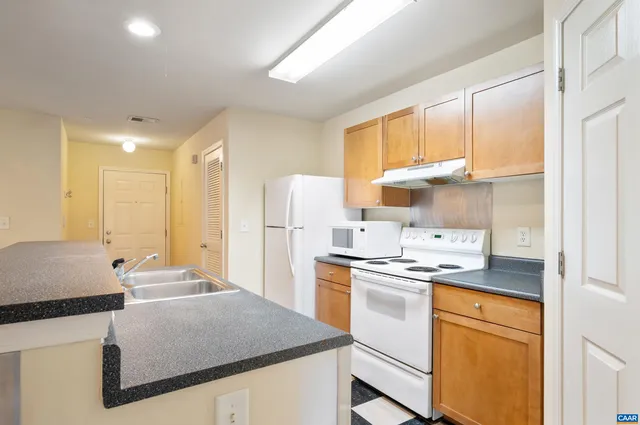 $210,000 | 195 Yellowstone Drive, Unit 103, Charlottesville, VA 22903