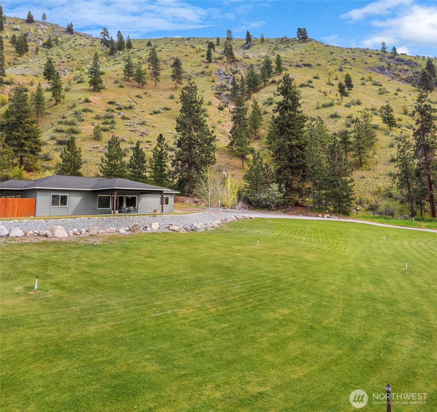24 Mackenzie Way Chelan, WA 98816 - Photo 32 of 35