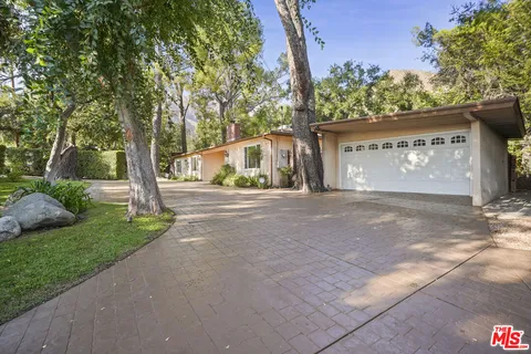 $1,595,000 | 2452 North Altadena Drive, Altadena, CA 91001