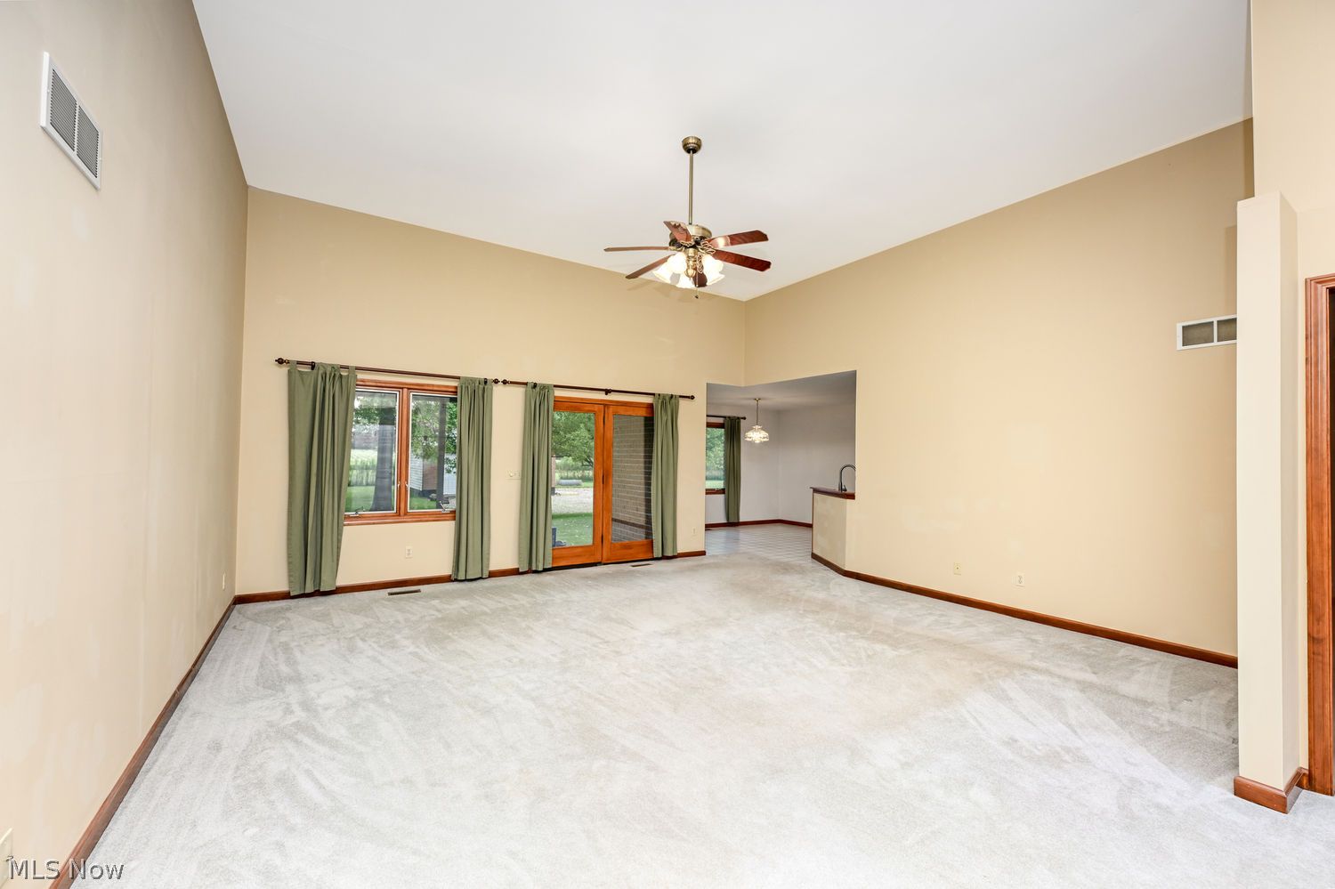 106 South Hametown Road Akron, OH 44321 - Photo 7 of 34