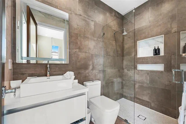 $7,200,000 | 1319 Seminole Drive, Fort Lauderdale, FL 33304