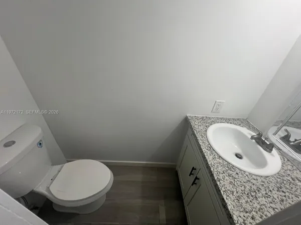 $2,200 | 1560 Northeast 151st Street, Unit 102, Miami, FL 33162