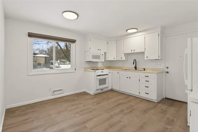 $2,450 | 14 Kingswood Drive, Gates, NY 14624