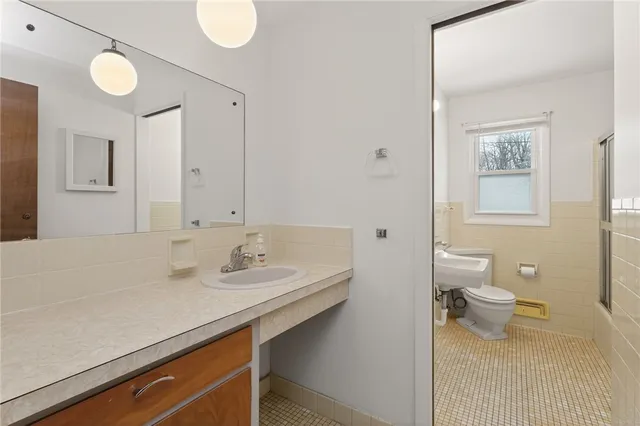 $2,450 | 14 Kingswood Drive, Gates, NY 14624