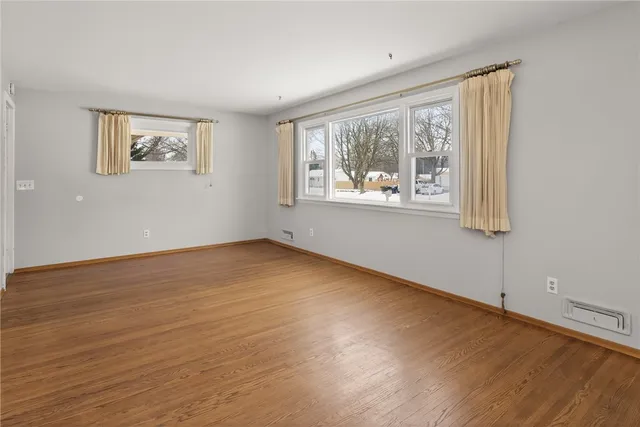 $2,450 | 14 Kingswood Drive, Gates, NY 14624