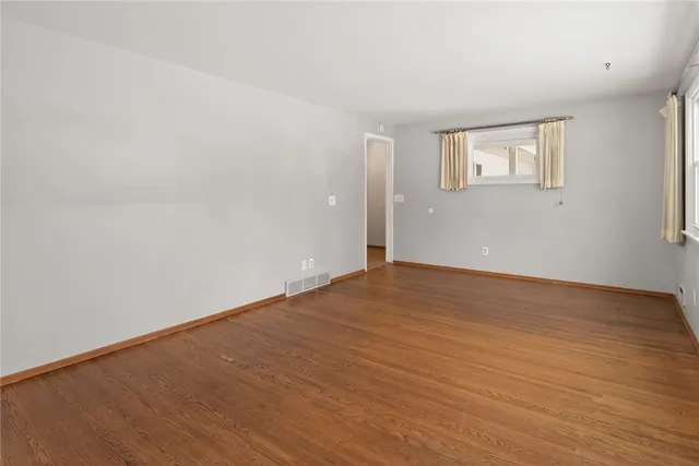 $2,450 | 14 Kingswood Drive, Gates, NY 14624